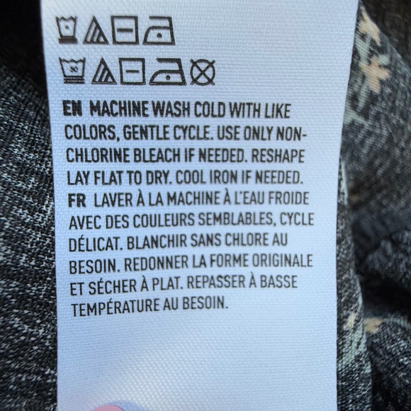 NWT American Eagle Black Ditzy Floral Print Puff Sleeve Front Tie Cropped Top XL - Picture 10 of 13